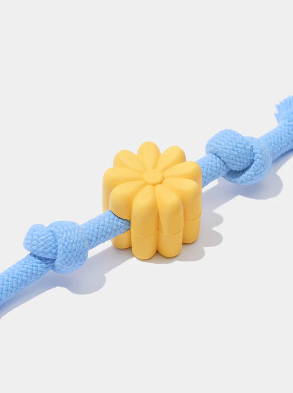 Vetreska Playful Charm Knot Rope Toy Daisy